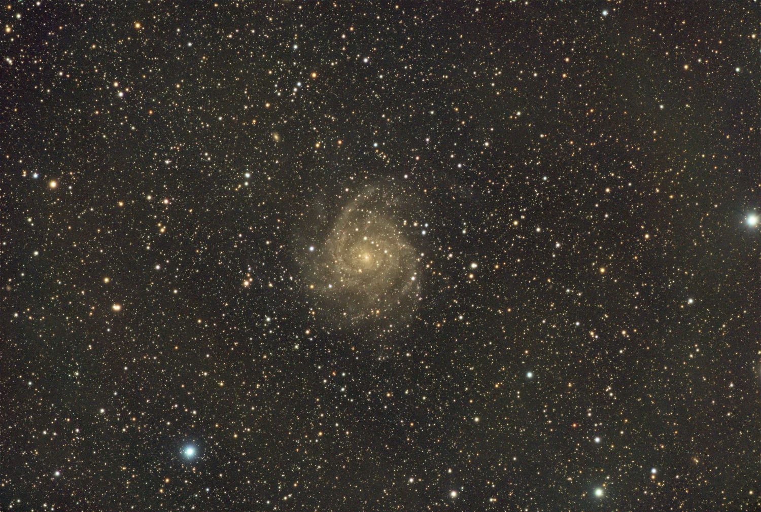 IC 342 Skrita galaksija (The Hidden galaxy)