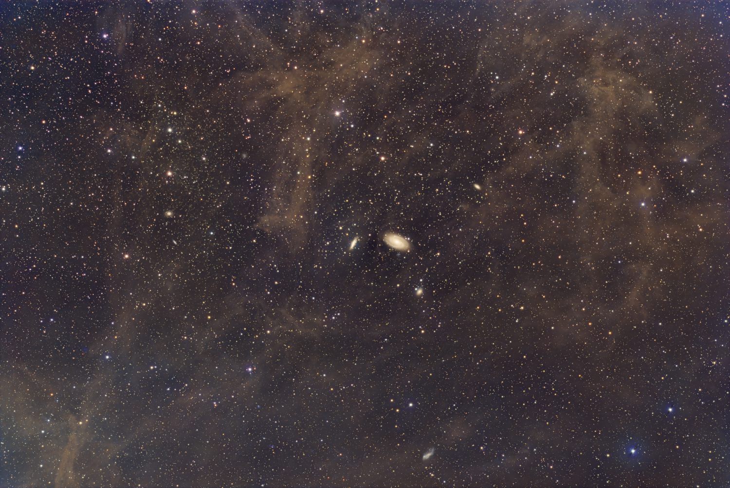 M81 z okolico (wide field)